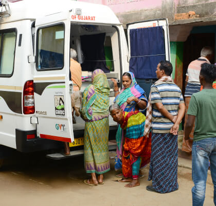 GMDC-Jan Chikitsa Seva:Mobile Medical Unit Services by GMDC-GVT